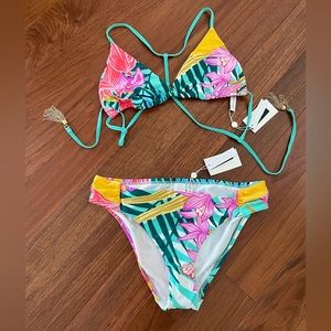 Trina Turk Women's Bikini Top Bottom Swimsuit Terra Nostra 10